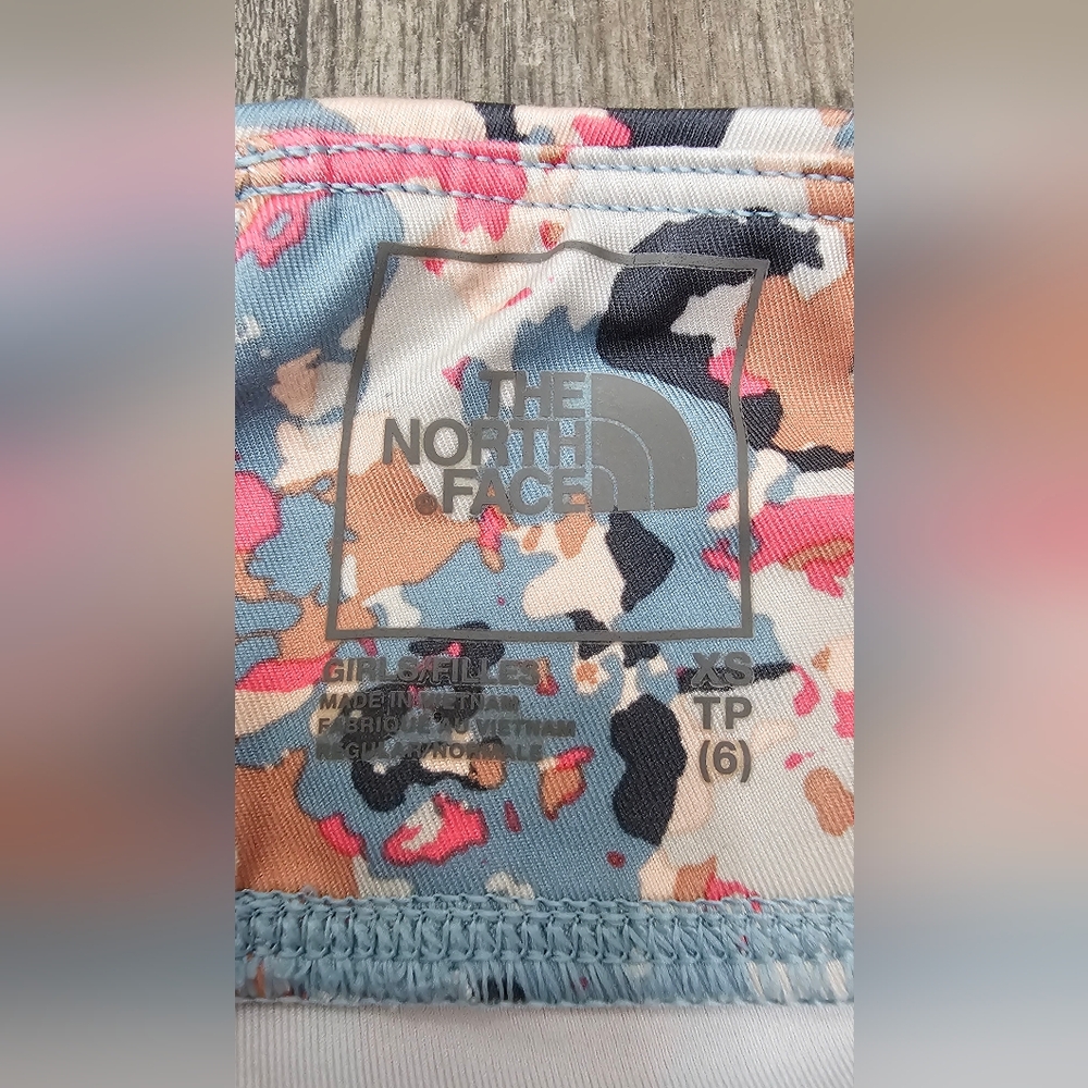 The North Face Kids "On Mountaun" Multicolor Floral Leggings-Size 6 - Picture 5 of 6